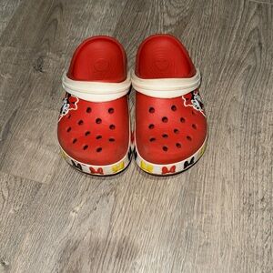 Minnie Mouse Crocs size 3